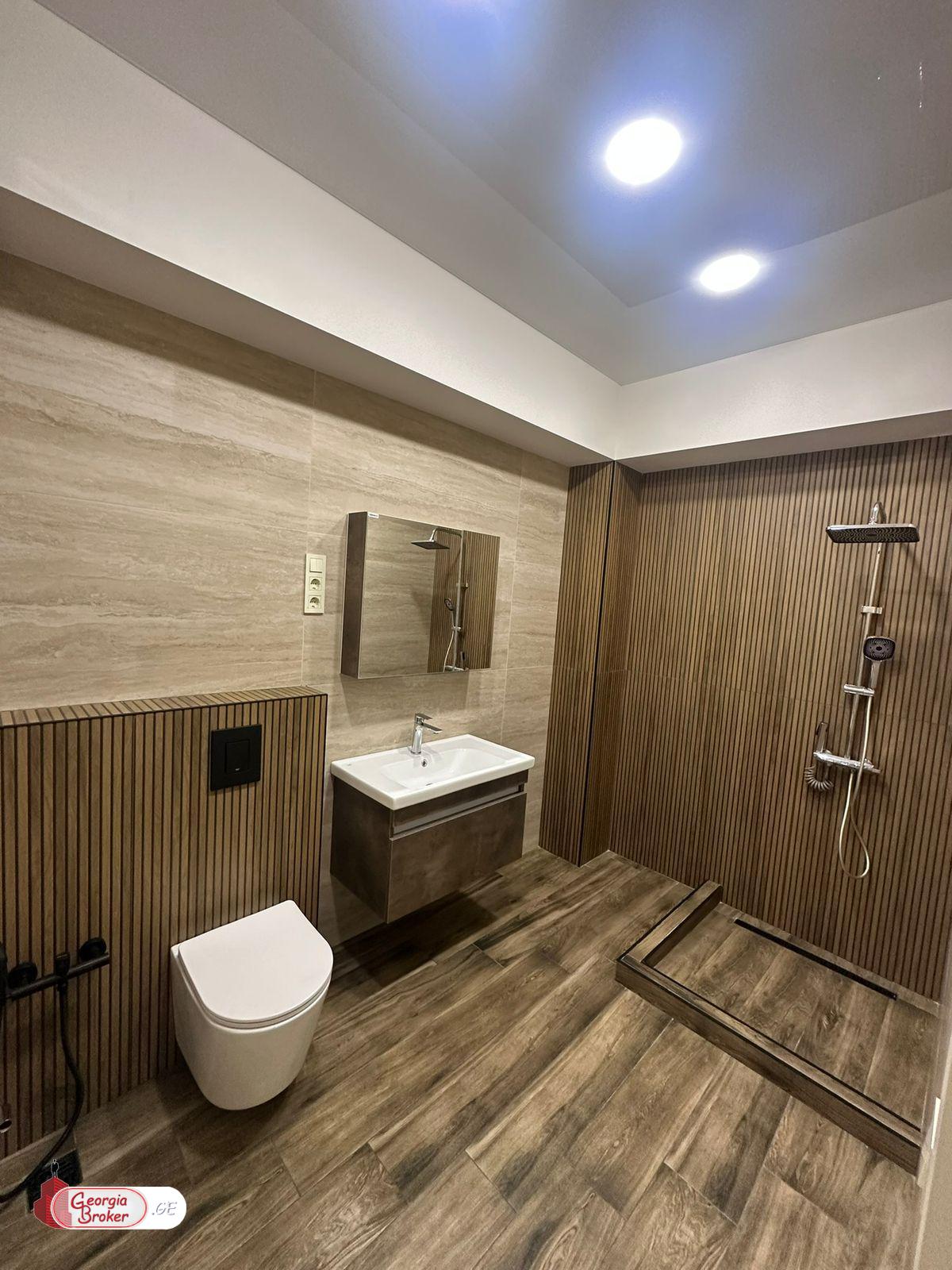 იყიდება ახალი გარემონტებული 3 ოთახიანი ბინა